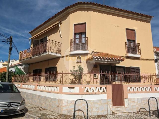 Casa venda em Cova da Piedade, Almada