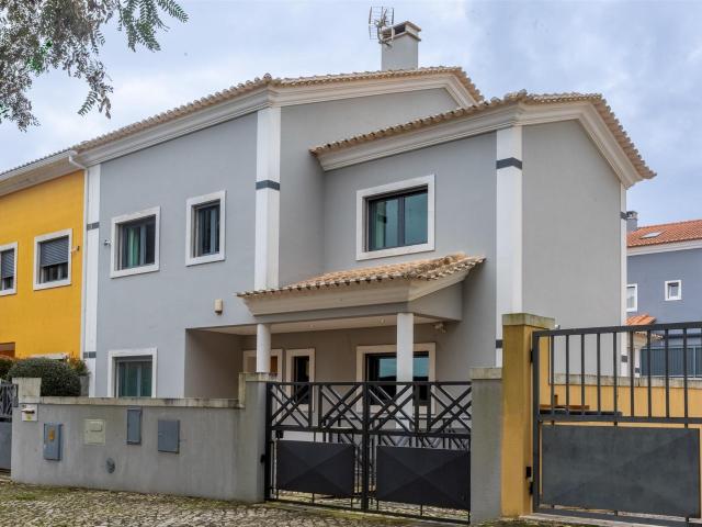 Vivenda venda em Albarraque, Sintra