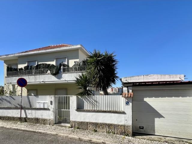 Casa venda em Núcleo Urbano Histórico de Algés, Oeiras