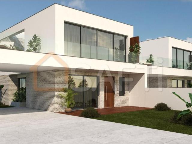 Vivenda venda em Rio Maior, Santarém