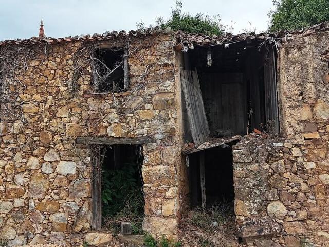 Casa venda em Carapinha, Tábua