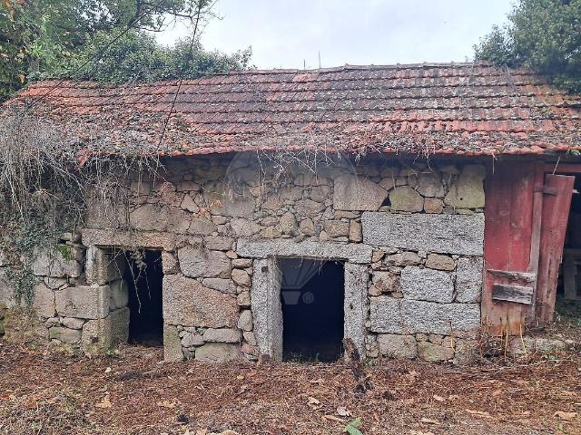 Casa venda em Carvalho e Basto (Santa Tecla), Celorico de Basto