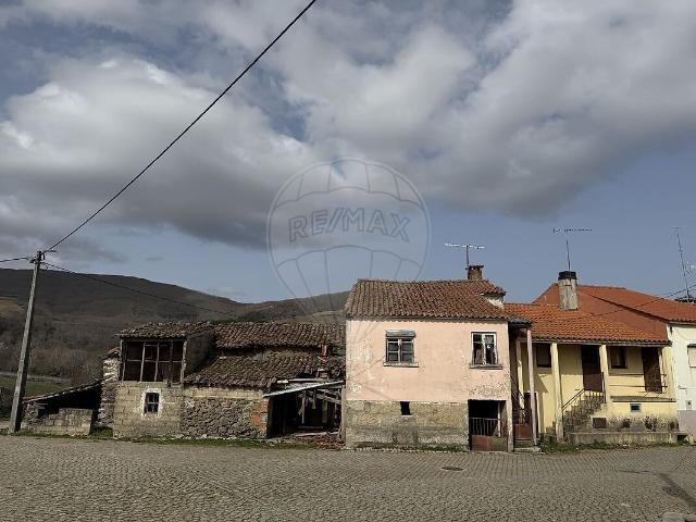 Casa venda em Rebordãos, Bragança