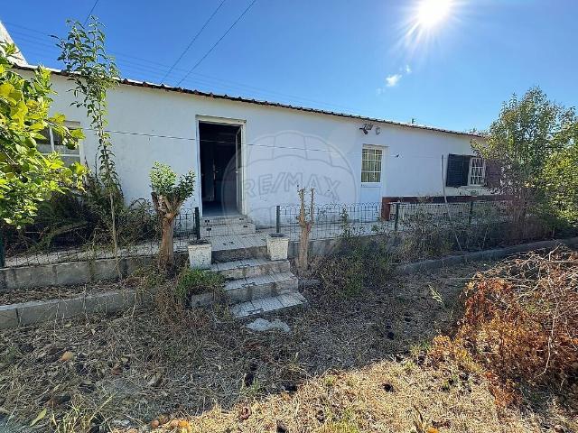 Casa venda em Romeira e Várzea, Santarém