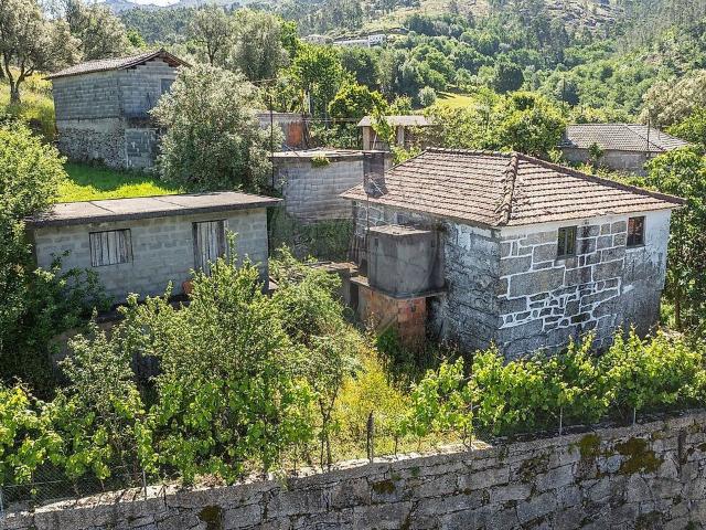 Casa venda em Sobradelo da Goma, Póvoa de Lanhoso