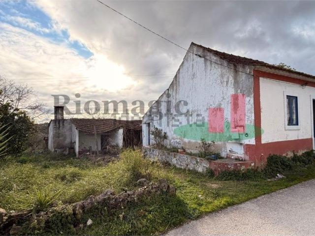 Casa venda em Casais de Asseiceira, Santarém