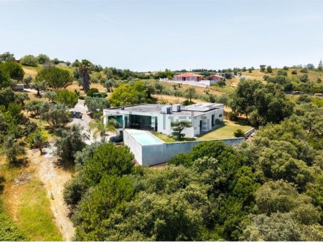 Casa venda em Casais de Asseiceira, Santarém