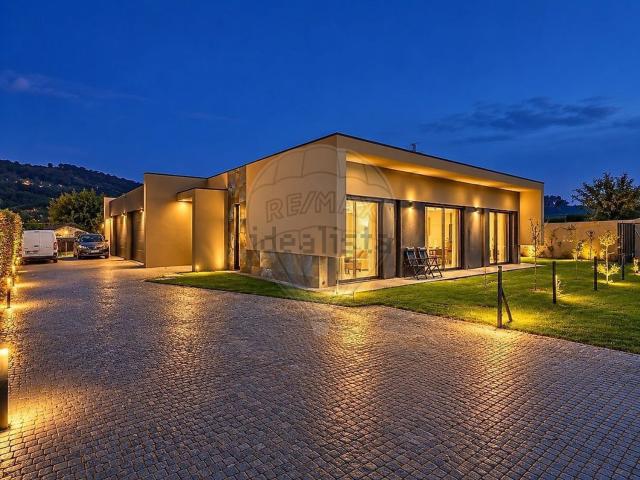 Casa venda em Nogueira, Fraião e Lamaçães, Braga