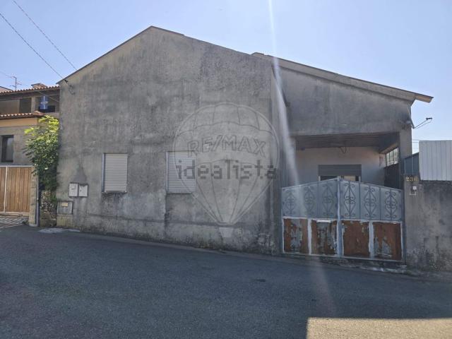 Casa venda em Senande, Bitarães