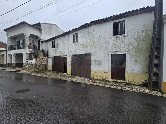 Casa venda em Gouxaria, Alcanena