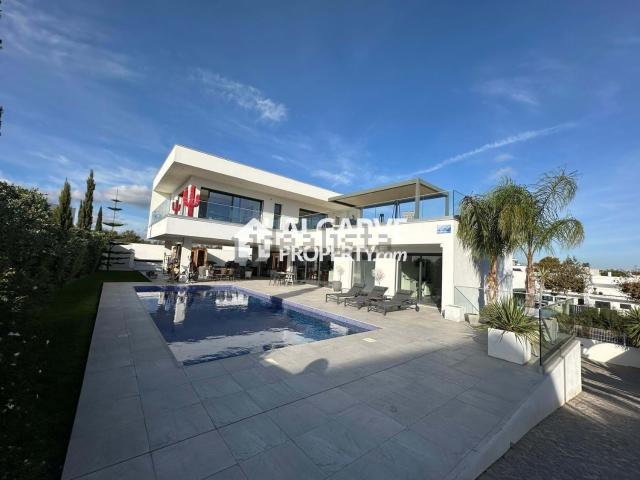 Casa venda em Canelas, Armação de Pêra