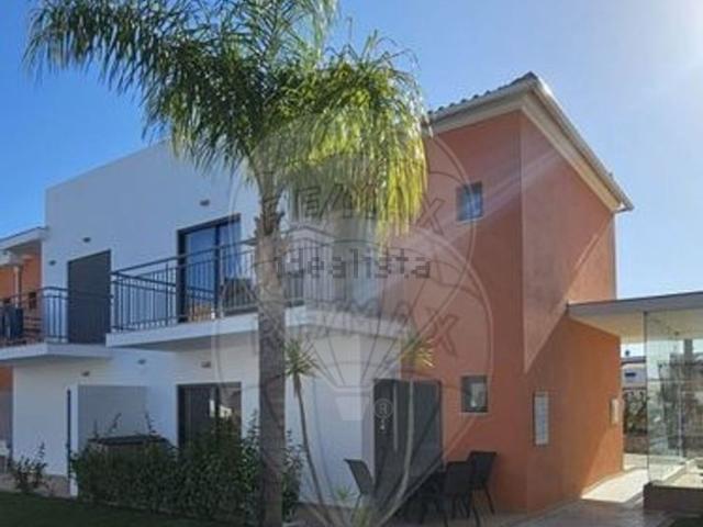 Casa venda em Pêra