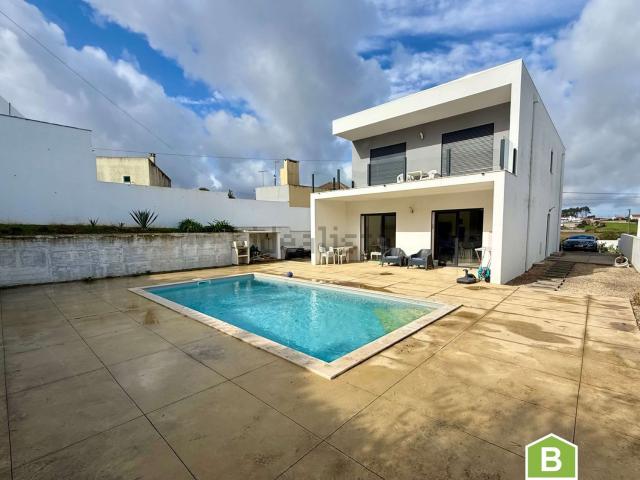 Casa venda em Valado de Santa Quitéria, Alcobaça