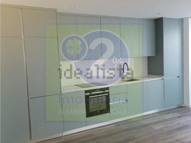 Casa venda em Ginjal, Almada