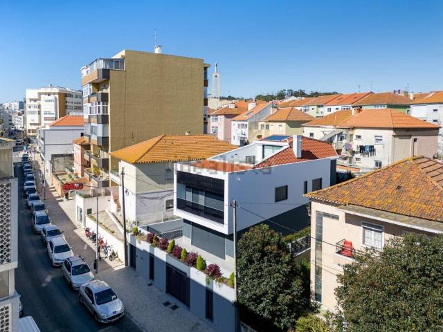 Casa venda em Torcatas, Almada