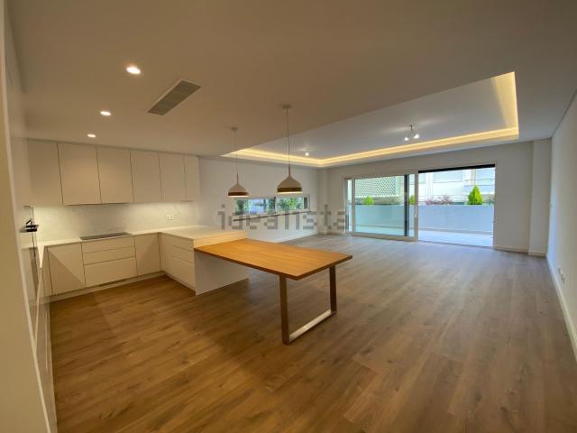 Casa venda em Torcatas, Almada