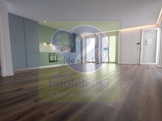 Casa venda em Cova da Piedade, Almada