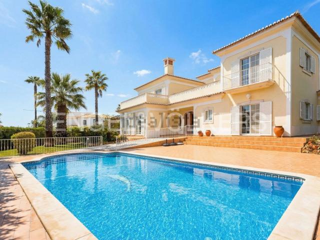 Casa venda em Garrão, Loulé