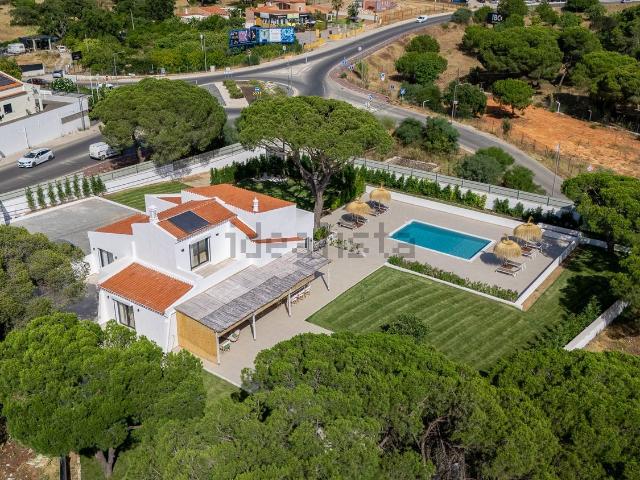 Casa venda em Ferrarias, Loulé