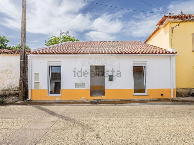 Casa venda em Alforgemel, Santarém