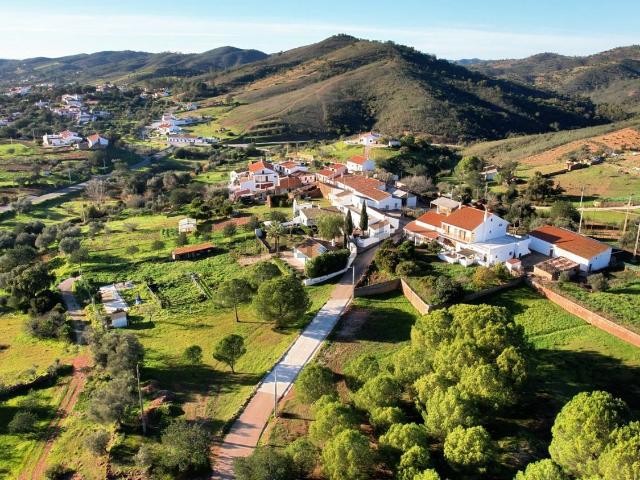 Moradia venda em Alte, Soalheira
