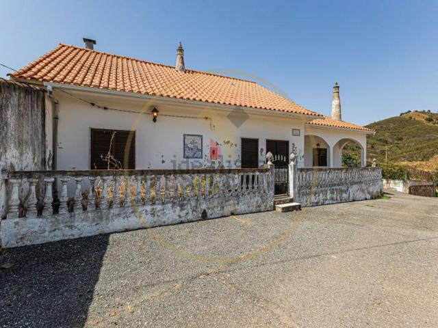 Moradia venda em Alte, Soalheira
