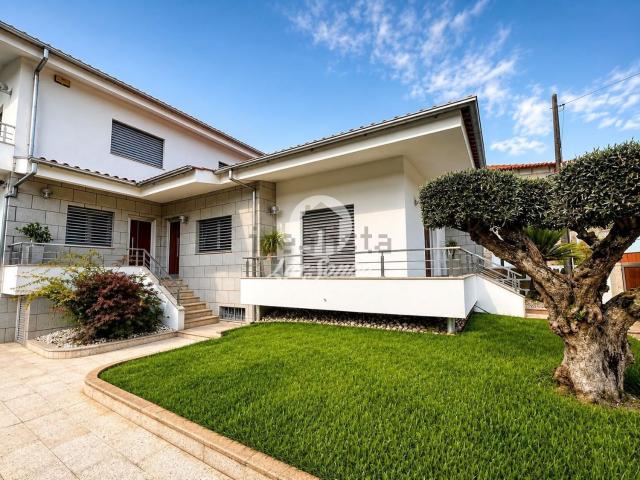 Casa venda em Alvelos, Arcozelo