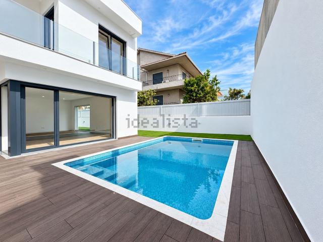 Casa venda em Fanqueiro, Seixal