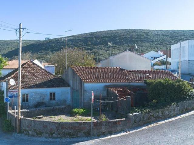 Vivenda venda em Porto De Mós, Leiria