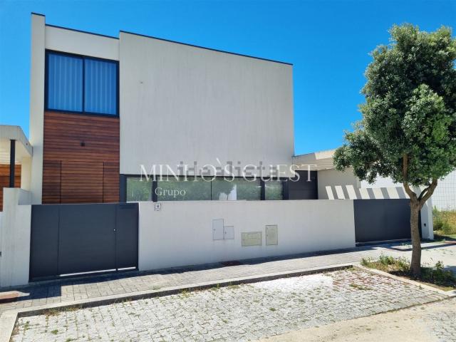 Moradia alugar em Apúlia Moradia alugar em Apúlia