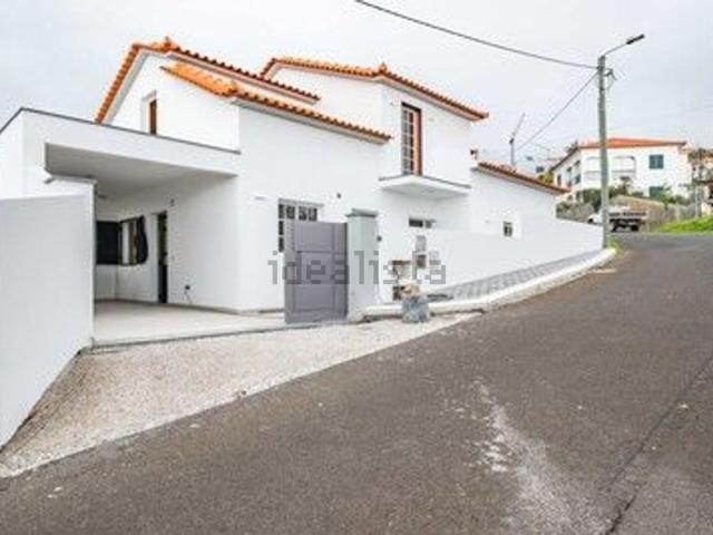 Moradia venda em Arco Da Calheta, Loreto
