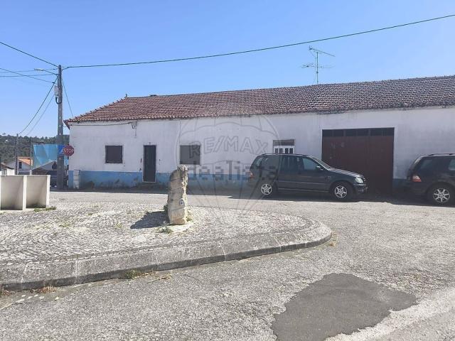 Casa venda em Rio Maior, Santarém