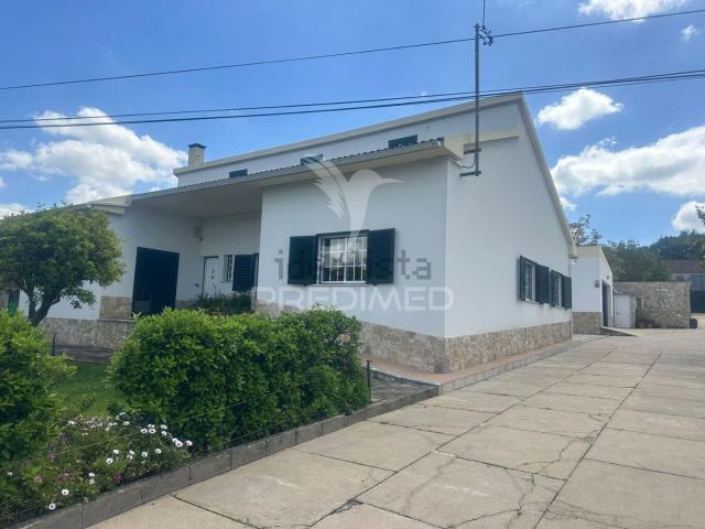 Casa venda em Asseiceira, Rio Maior