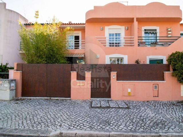 Casa venda em Carodes, Montijo