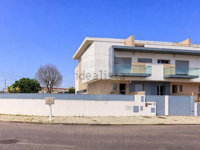 Casa alugar em Bairro do Barroso, Montijo
