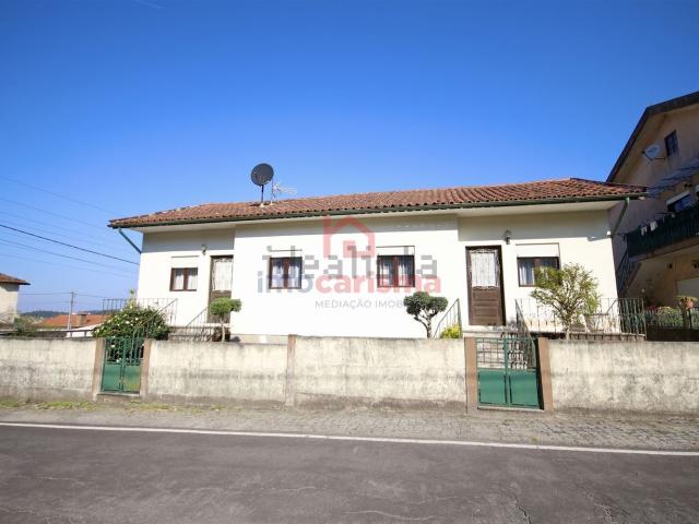 Casa venda em Cense, Santo Tirso