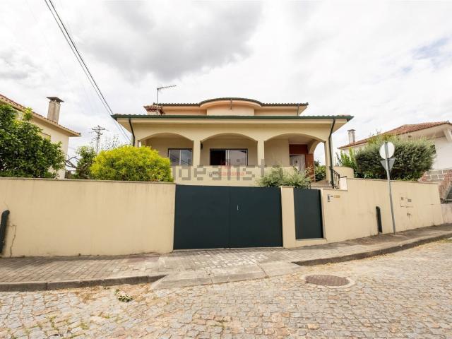 Casa venda em Santo Tirso, Porto