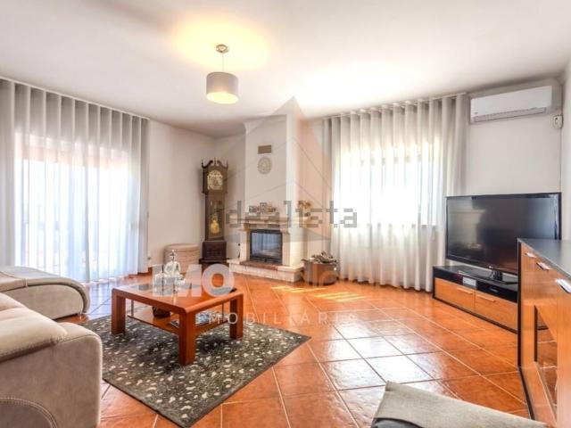 Casa venda em Alfouvés, Rio Maior