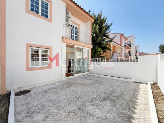 Casa venda em Azeitão (São Lourenço e São Simão), Setúbal