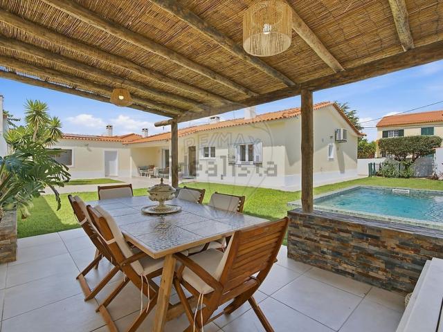 Casa venda em Azeitão (São Lourenço e São Simão), Setúbal