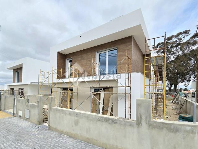 Casa venda em Azeitão (São Lourenço e São Simão), Setúbal