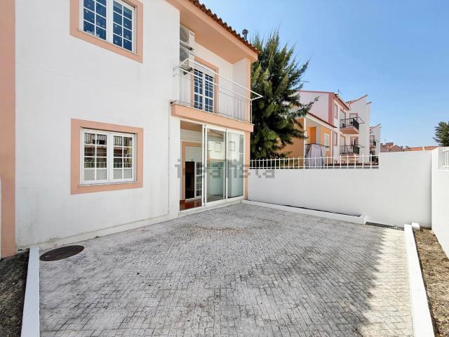 Casa venda em Azeitão (São Lourenço e São Simão), Setúbal