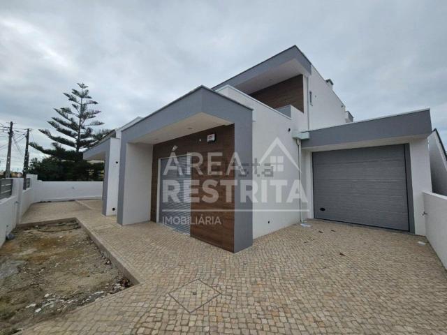 Casa venda em Azeitão (São Lourenço e São Simão), Setúbal