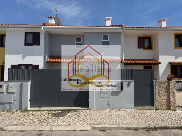 Casa venda em Azeitão (São Lourenço e São Simão), Setúbal