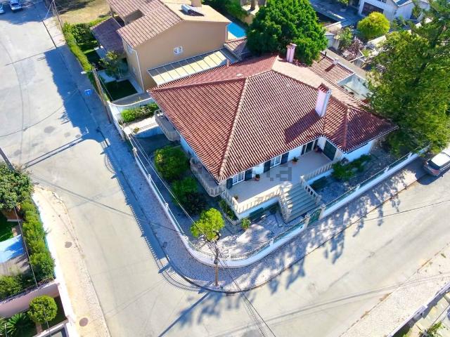 Casa venda em Azeitão (São Lourenço e São Simão), Setúbal