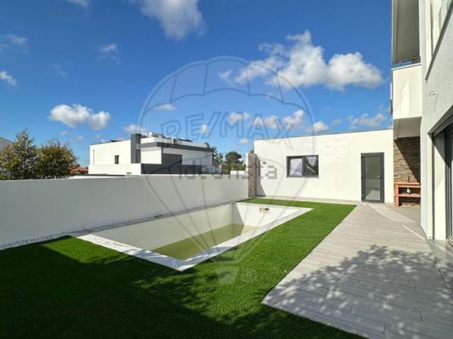 Casa venda em Azeitão (São Lourenço e São Simão), Setúbal