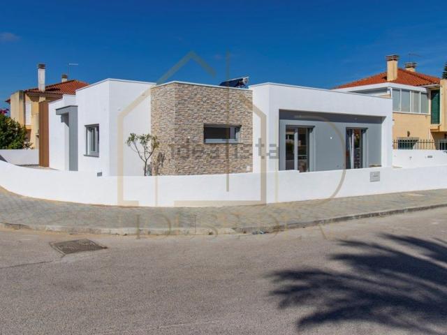 Casa venda em Azeitão (São Lourenço e São Simão), Setúbal
