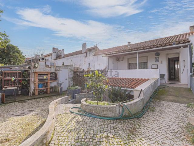 Casa venda em Azeitão (São Lourenço e São Simão), Setúbal