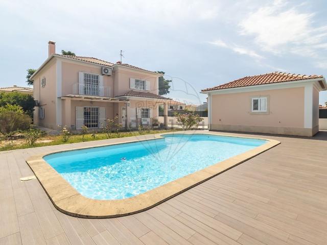 Casa venda em Azeitão (São Lourenço e São Simão), Setúbal