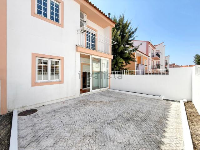 Casa venda em Azeitão (São Lourenço e São Simão), Setúbal